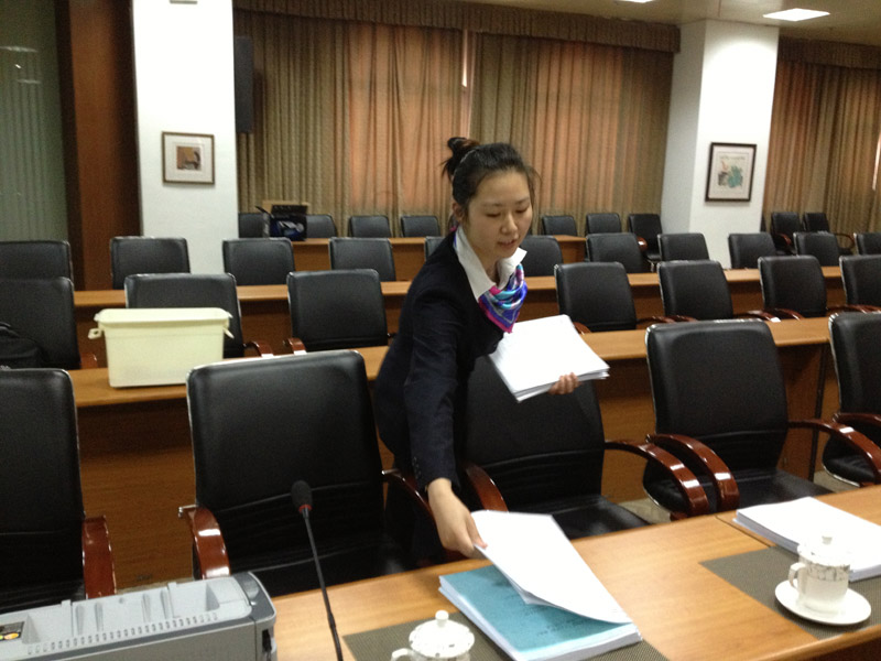 酒店會議服務禮儀的特點及其在企業(yè)形象策劃中的重要性